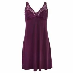 Pour Moi Black Flora Luxe Chemise -Pour Moi Shop unnamed file 3847