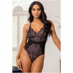 Pour Moi Black Dark Romance Body